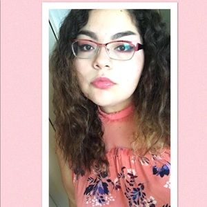 Meet your Posher, Vanessa